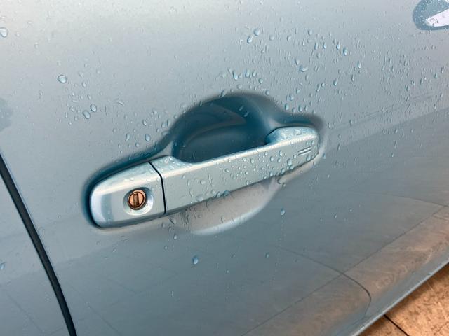 アクア S 修復歴無 コーナーポール ハロゲンオートライト オートマチックハイビーム 衝突被害軽減ブレーキ ETC Bluetooth バックカメラ 純正SDナビゲーション 電動格納ミラー キーレス スマートキー(8枚目)