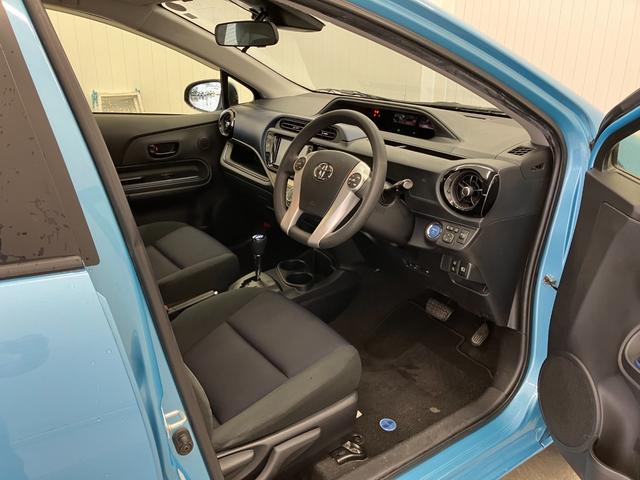 アクア S 修復歴無 コーナーポール ハロゲンオートライト オートマチックハイビーム 衝突被害軽減ブレーキ ETC Bluetooth バックカメラ 純正SDナビゲーション 電動格納ミラー キーレス スマートキー(46枚目)