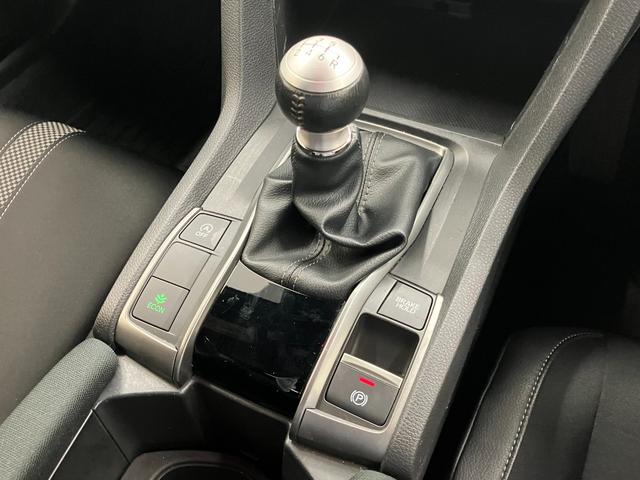 シビック ハッチバック 6速MT車両 プラチナホワイトパール 衝突被害軽減ブレーキ Honda SENSING パワーシート ETC 運転/助手席シートヒーター ブレーキホールド LEDオートライト クルーズコントロール(21枚目)