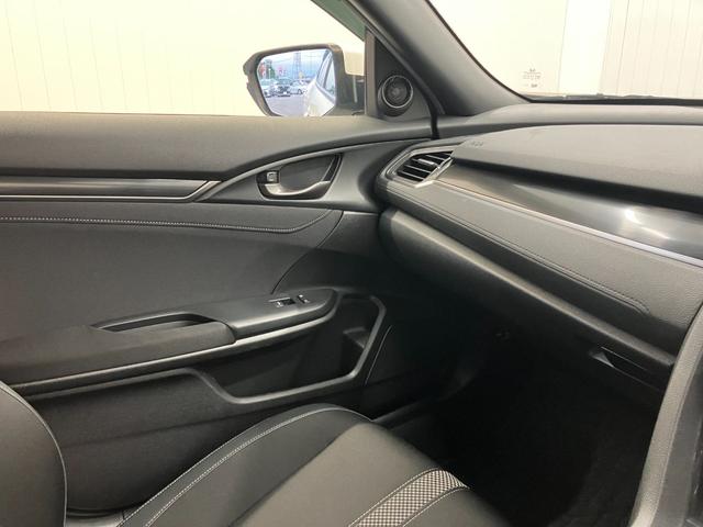 シビック ハッチバック 6速MT車両 プラチナホワイトパール 衝突被害軽減ブレーキ Honda SENSING パワーシート ETC 運転/助手席シートヒーター ブレーキホールド LEDオートライト クルーズコントロール(23枚目)