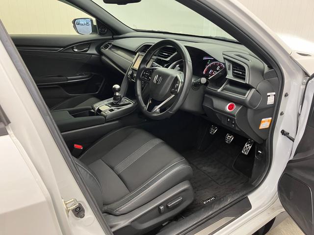 シビック ハッチバック 6速MT車両 プラチナホワイトパール 衝突被害軽減ブレーキ Honda SENSING パワーシート ETC 運転/助手席シートヒーター ブレーキホールド LEDオートライト クルーズコントロール(26枚目)
