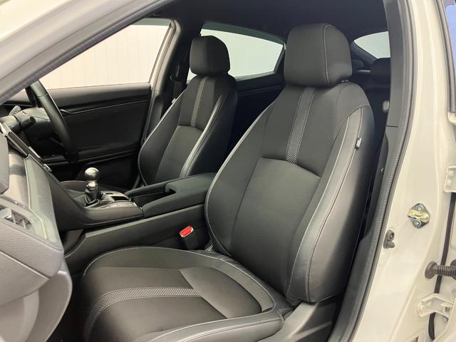 シビック ハッチバック 6速MT車両 プラチナホワイトパール 衝突被害軽減ブレーキ Honda SENSING パワーシート ETC 運転/助手席シートヒーター ブレーキホールド LEDオートライト クルーズコントロール(30枚目)