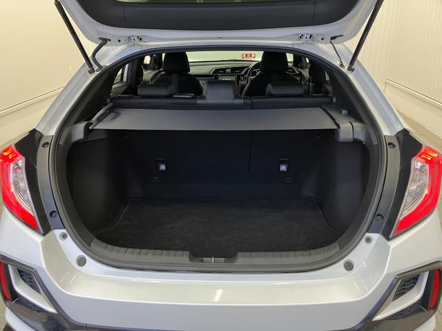 シビック ハッチバック 6速MT車両 プラチナホワイトパール 衝突被害軽減ブレーキ Honda SENSING パワーシート ETC 運転/助手席シートヒーター ブレーキホールド LEDオートライト クルーズコントロール(35枚目)