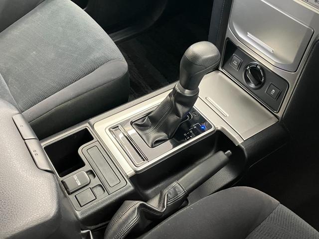 ランドクルーザープラド TX サンルーフ 7人乗り 黒内装 ガソリン 修復歴無し 12ヶ月点検整備・保証付き 純正7インチナビ 追従型クルコン バックカメラ Bluetooth 障害物センサー 社外17インチホイール A/Tタイヤ(32枚目)