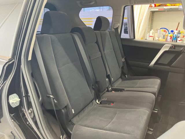 ランドクルーザープラド TX サンルーフ 7人乗り 黒内装 ガソリン 修復歴無し 12ヶ月点検整備・保証付き 純正7インチナビ 追従型クルコン バックカメラ Bluetooth 障害物センサー 社外17インチホイール A/Tタイヤ(56枚目)