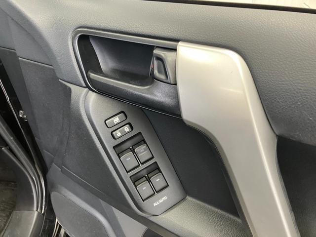 ランドクルーザープラド TX サンルーフ 7人乗り 黒内装 ガソリン 修復歴無し 12ヶ月点検整備・保証付き 純正7インチナビ 追従型クルコン バックカメラ Bluetooth 障害物センサー 社外17インチホイール A/Tタイヤ(60枚目)