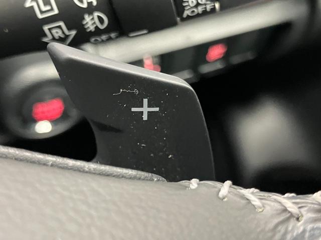 フォレスター ツーリング　障害物センサー　クルーズコントロール　デジタルインナーミラー　ＬＥＤオートライト　Ｂｌｕｅｔｏｏｔｈ　純正１７インチアルミホイール　ブレーキホールド　衝突被害軽減ブレーキ　運転／助手席シートヒーター（20枚目）