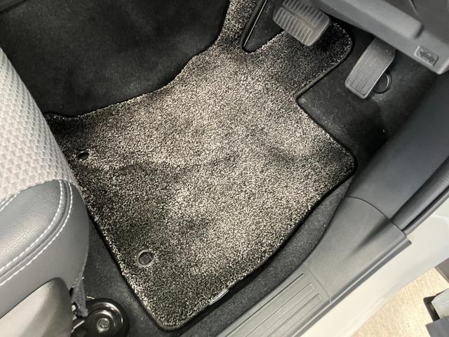 フォレスター ツーリング　障害物センサー　クルーズコントロール　デジタルインナーミラー　ＬＥＤオートライト　Ｂｌｕｅｔｏｏｔｈ　純正１７インチアルミホイール　ブレーキホールド　衝突被害軽減ブレーキ　運転／助手席シートヒーター（40枚目）