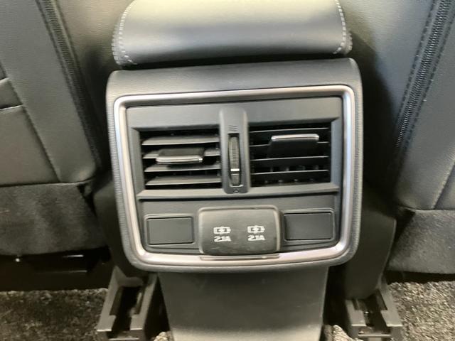 フォレスター ツーリング　障害物センサー　クルーズコントロール　デジタルインナーミラー　ＬＥＤオートライト　Ｂｌｕｅｔｏｏｔｈ　純正１７インチアルミホイール　ブレーキホールド　衝突被害軽減ブレーキ　運転／助手席シートヒーター（54枚目）