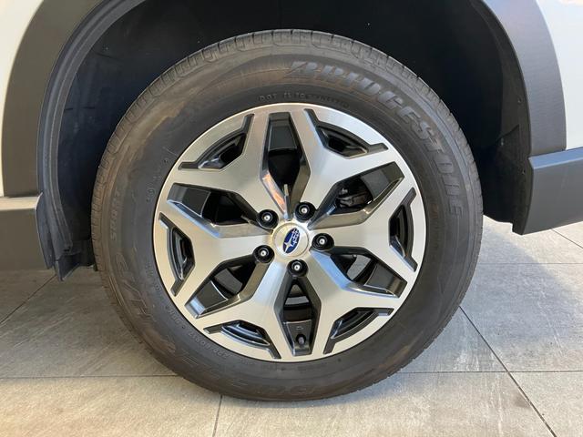 フォレスター ツーリング　障害物センサー　クルーズコントロール　デジタルインナーミラー　ＬＥＤオートライト　Ｂｌｕｅｔｏｏｔｈ　純正１７インチアルミホイール　ブレーキホールド　衝突被害軽減ブレーキ　運転／助手席シートヒーター（58枚目）