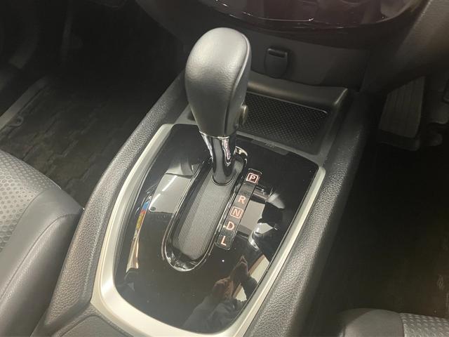 エクストレイル ２０Ｘ　エマージェンシーブレーキパッケージ　ワンオーナー車両　４ＷＤ　７人乗り　純正アルミホイールスタッドレスタイヤ有　障害物センサー　後席モニター　純正ＳＤナビゲーション　ＣＤ／ＤＶＤ　Ｂｌｕｅｔｏｏｔｈ　運転／助手席シートヒーター　ＥＴＣ（24枚目）