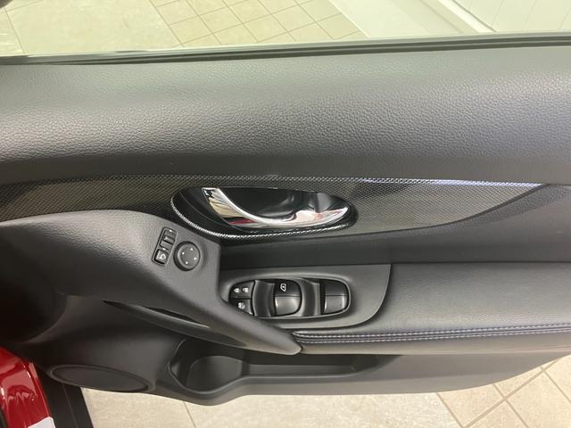 エクストレイル ２０Ｘ　エマージェンシーブレーキパッケージ　ワンオーナー車両　４ＷＤ　７人乗り　純正アルミホイールスタッドレスタイヤ有　障害物センサー　後席モニター　純正ＳＤナビゲーション　ＣＤ／ＤＶＤ　Ｂｌｕｅｔｏｏｔｈ　運転／助手席シートヒーター　ＥＴＣ（36枚目）