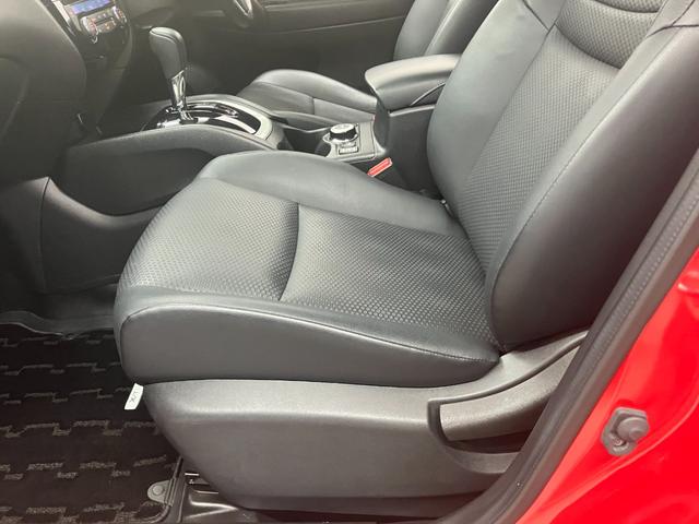 エクストレイル ２０Ｘ　エマージェンシーブレーキパッケージ　ワンオーナー車両　４ＷＤ　７人乗り　純正アルミホイールスタッドレスタイヤ有　障害物センサー　後席モニター　純正ＳＤナビゲーション　ＣＤ／ＤＶＤ　Ｂｌｕｅｔｏｏｔｈ　運転／助手席シートヒーター　ＥＴＣ（43枚目）