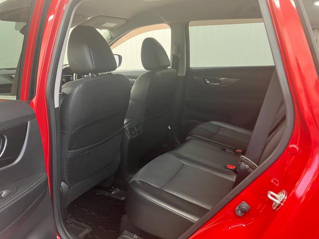 エクストレイル ２０Ｘ　エマージェンシーブレーキパッケージ　ワンオーナー車両　４ＷＤ　７人乗り　純正アルミホイールスタッドレスタイヤ有　障害物センサー　後席モニター　純正ＳＤナビゲーション　ＣＤ／ＤＶＤ　Ｂｌｕｅｔｏｏｔｈ　運転／助手席シートヒーター　ＥＴＣ（44枚目）