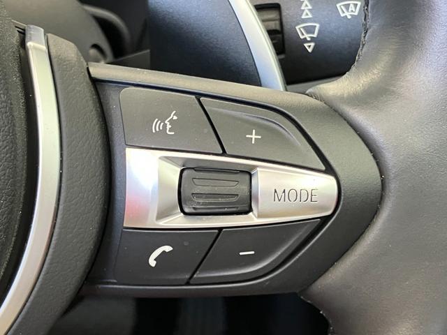 ２シリーズ ２２０ｉカブリオレ　Ｍスポーツ　１オーナー車両　アルピンホワイトＩＩＩ×赤シート　運転／助手席シートヒーター　障害物センサー　ＥＴＣ　純正ナビゲーション　バックカメラ　Ｂｌｕｅｔｏｏｔｈ　パドルシフト　純正１７インチアルミホイール（21枚目）