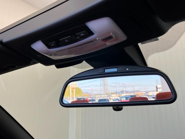 ２シリーズ ２２０ｉカブリオレ　Ｍスポーツ　１オーナー車両　アルピンホワイトＩＩＩ×赤シート　運転／助手席シートヒーター　障害物センサー　ＥＴＣ　純正ナビゲーション　バックカメラ　Ｂｌｕｅｔｏｏｔｈ　パドルシフト　純正１７インチアルミホイール（34枚目）