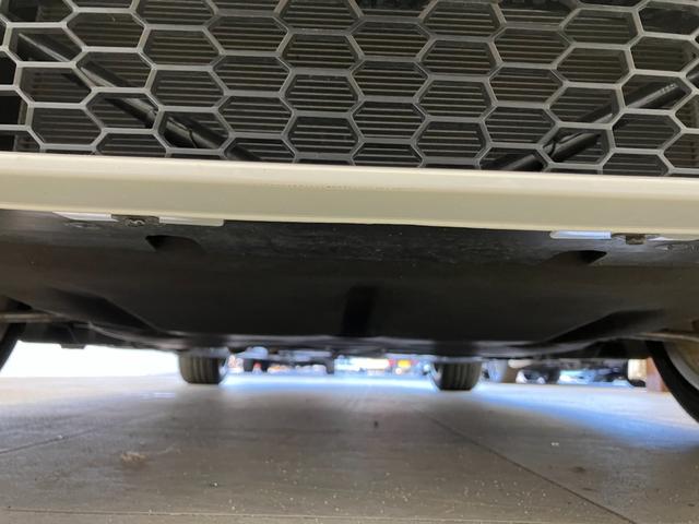 ２シリーズ ２２０ｉカブリオレ　Ｍスポーツ　１オーナー車両　アルピンホワイトＩＩＩ×赤シート　運転／助手席シートヒーター　障害物センサー　ＥＴＣ　純正ナビゲーション　バックカメラ　Ｂｌｕｅｔｏｏｔｈ　パドルシフト　純正１７インチアルミホイール（61枚目）