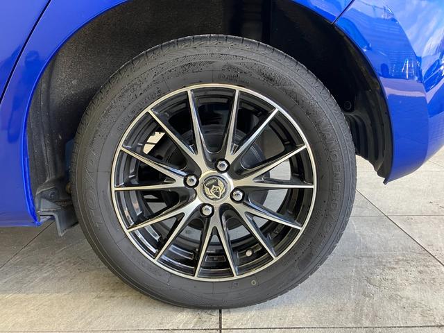 フィットハイブリッド Ｆパッケージ　修復歴無し　車検整備付　１２ヶ月保証付き　純正ナビ　バックカメラ　Ｂｌｕｅｔｏｏｔｈ　ＥＴＣ　ＣＤ／ＤＶＤ　スマートキー　プッシュスターター　スペアキー　電動格納ミラー　社外１５インチアルミホイール（50枚目）