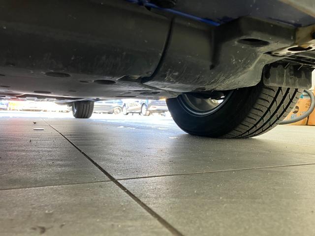 フィットハイブリッド Ｆパッケージ　修復歴無し　車検整備付　１２ヶ月保証付き　純正ナビ　バックカメラ　Ｂｌｕｅｔｏｏｔｈ　ＥＴＣ　ＣＤ／ＤＶＤ　スマートキー　プッシュスターター　スペアキー　電動格納ミラー　社外１５インチアルミホイール（56枚目）