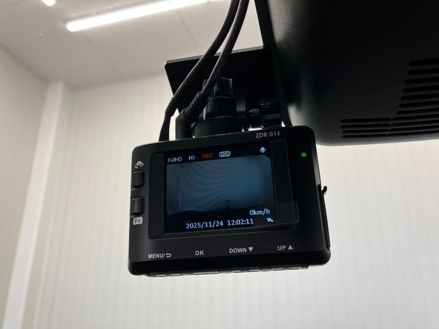 パッソ モーダ　Ｇパッケージ　修復歴無し　ツートンカラー　純正７インチナビゲーション　バックカメラ　Ｂｌｕｅｔｏｏｔｈ　フルセグＴＶ　ＣＤ／ＤＶＤ　ＥＴＣ　ＬＥＤオートライト　純正１４インチアルミホイール　衝突被害軽減ブレーキ（23枚目）