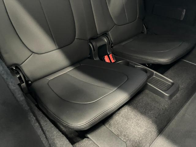 2シリーズ 218dグランツアラー ラグジュアリー 車検整備付 純正ナビ バックカメラ 障害物センサー ETC LEDオートライト 純正17インチアルミホイール フォグランプ 運転/助手席シートヒーター スマートキー プッシュスターター 電動シート(52枚目)
