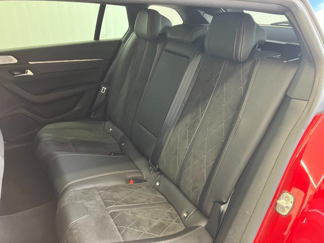 商談ルームにはキッズルームも完備していますので、ゆっくりとお車をお選びいただけます！