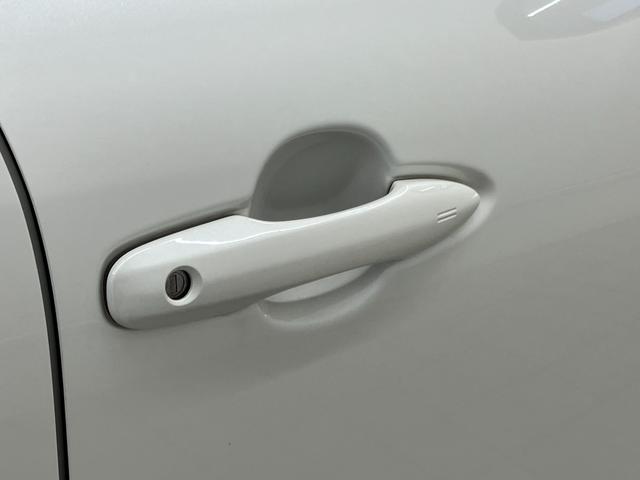 ハリアー Ｓ　修復歴無し　１２ヶ月保証・点検整備付　純正ディスプレイオーディオナビキット有　バックカメラ　ＣａｒＰｌａｙ／Ａｎｄｒｏｉｄ　Ａｕｔｏ　追従型クルコン　障害物センサー　ブラインドスポットモニター　ＥＴＣ（8枚目）