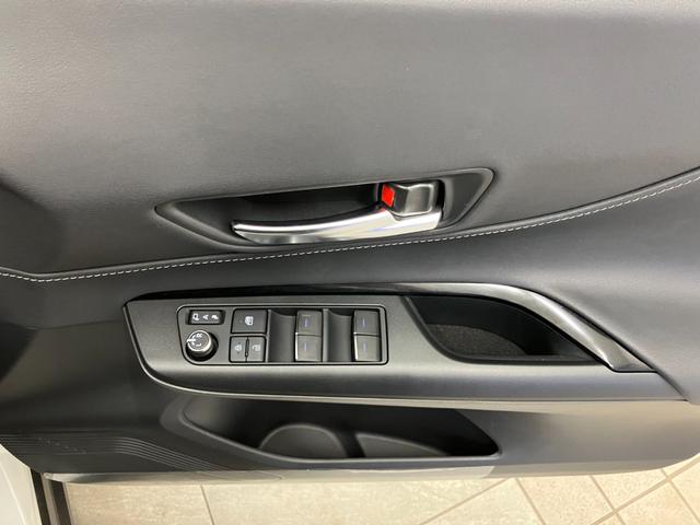 ハリアー Ｓ　修復歴無し　１２ヶ月保証・点検整備付　純正ディスプレイオーディオナビキット有　バックカメラ　ＣａｒＰｌａｙ／Ａｎｄｒｏｉｄ　Ａｕｔｏ　追従型クルコン　障害物センサー　ブラインドスポットモニター　ＥＴＣ（37枚目）