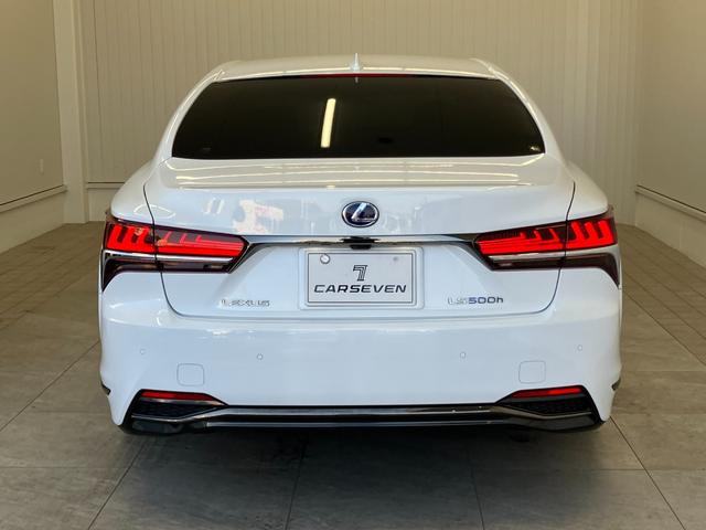 ＬＳ ＬＳ５００ｈ　Ｆスポーツ　ムーンルーフ　赤シート　Ｍａｒｋ　Ｌｅｖｉｎｓｏｎ　運転／助手席／リアシート・ステアリングヒーター　運転／助手席ベンチレーション　デジタルインナーミラー　ヘッドアップディスプレイ　全方位カメラ（5枚目）
