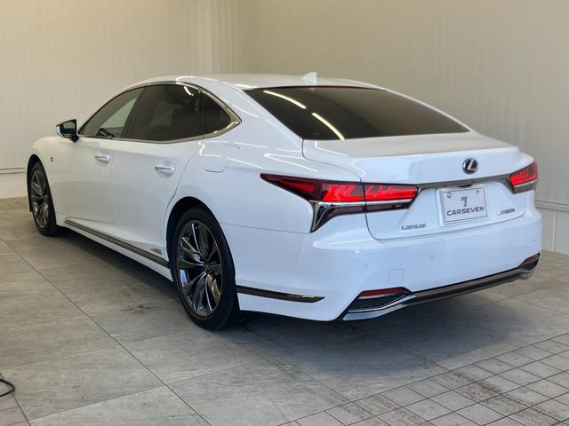 ＬＳ ＬＳ５００ｈ　Ｆスポーツ　ムーンルーフ　赤シート　Ｍａｒｋ　Ｌｅｖｉｎｓｏｎ　運転／助手席／リアシート・ステアリングヒーター　運転／助手席ベンチレーション　デジタルインナーミラー　ヘッドアップディスプレイ　全方位カメラ（6枚目）