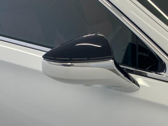 ＬＳ ＬＳ５００ｈ　Ｆスポーツ　ムーンルーフ　赤シート　Ｍａｒｋ　Ｌｅｖｉｎｓｏｎ　運転／助手席／リアシート・ステアリングヒーター　運転／助手席ベンチレーション　デジタルインナーミラー　ヘッドアップディスプレイ　全方位カメラ（9枚目）