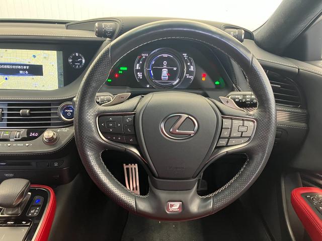 ＬＳ ＬＳ５００ｈ　Ｆスポーツ　ムーンルーフ　赤シート　Ｍａｒｋ　Ｌｅｖｉｎｓｏｎ　運転／助手席／リアシート・ステアリングヒーター　運転／助手席ベンチレーション　デジタルインナーミラー　ヘッドアップディスプレイ　全方位カメラ（12枚目）
