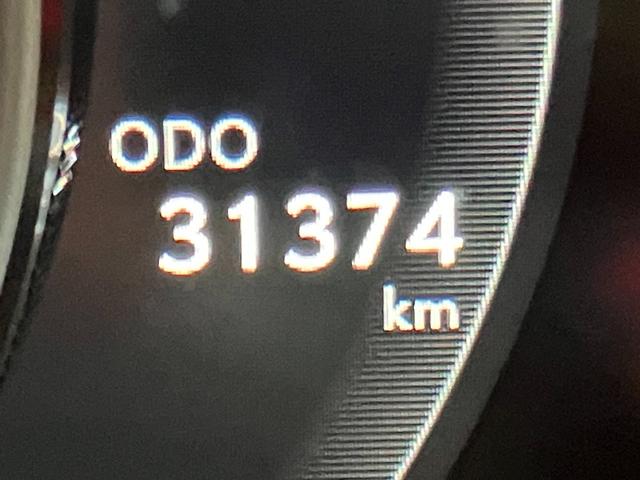 ＬＳ ＬＳ５００ｈ　Ｆスポーツ　ムーンルーフ　赤シート　Ｍａｒｋ　Ｌｅｖｉｎｓｏｎ　運転／助手席／リアシート・ステアリングヒーター　運転／助手席ベンチレーション　デジタルインナーミラー　ヘッドアップディスプレイ　全方位カメラ（14枚目）