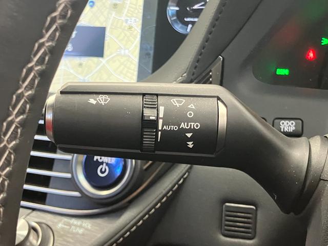 ＬＳ ＬＳ５００ｈ　Ｆスポーツ　ムーンルーフ　赤シート　Ｍａｒｋ　Ｌｅｖｉｎｓｏｎ　運転／助手席／リアシート・ステアリングヒーター　運転／助手席ベンチレーション　デジタルインナーミラー　ヘッドアップディスプレイ　全方位カメラ（20枚目）