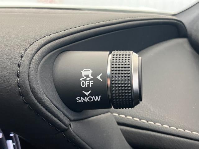 ＬＳ ＬＳ５００ｈ　Ｆスポーツ　ムーンルーフ　赤シート　Ｍａｒｋ　Ｌｅｖｉｎｓｏｎ　運転／助手席／リアシート・ステアリングヒーター　運転／助手席ベンチレーション　デジタルインナーミラー　ヘッドアップディスプレイ　全方位カメラ（23枚目）