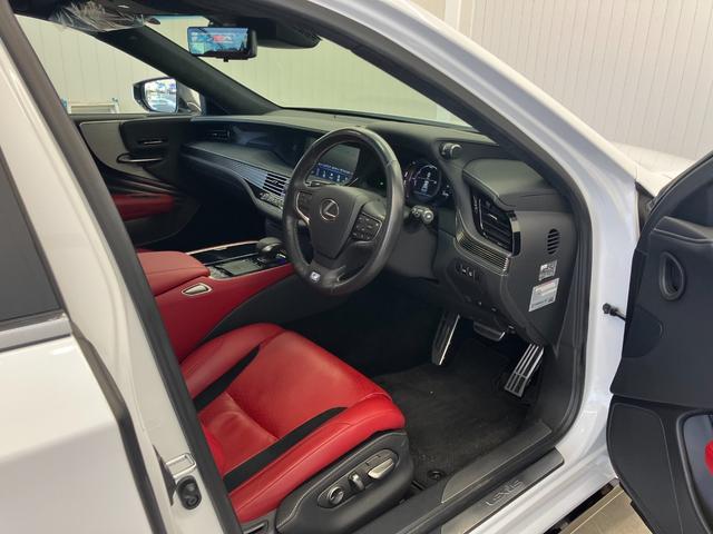 ＬＳ ＬＳ５００ｈ　Ｆスポーツ　ムーンルーフ　赤シート　Ｍａｒｋ　Ｌｅｖｉｎｓｏｎ　運転／助手席／リアシート・ステアリングヒーター　運転／助手席ベンチレーション　デジタルインナーミラー　ヘッドアップディスプレイ　全方位カメラ（40枚目）