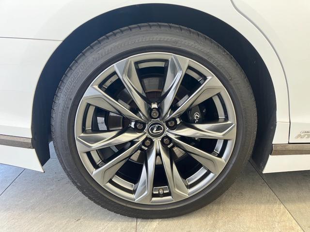 ＬＳ ＬＳ５００ｈ　Ｆスポーツ　ムーンルーフ　赤シート　Ｍａｒｋ　Ｌｅｖｉｎｓｏｎ　運転／助手席／リアシート・ステアリングヒーター　運転／助手席ベンチレーション　デジタルインナーミラー　ヘッドアップディスプレイ　全方位カメラ（59枚目）