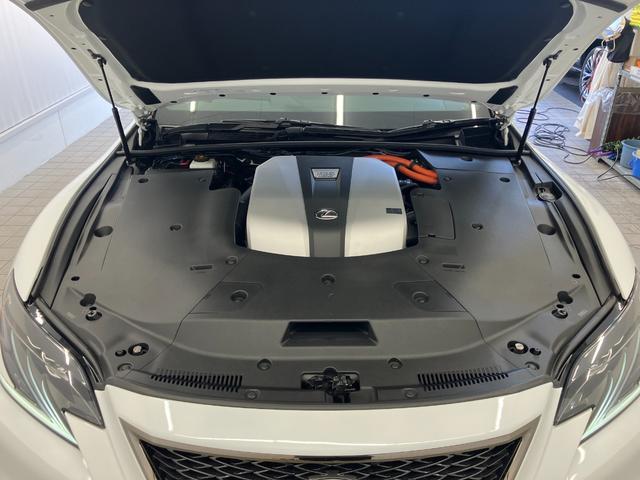 ＬＳ ＬＳ５００ｈ　Ｆスポーツ　ムーンルーフ　赤シート　Ｍａｒｋ　Ｌｅｖｉｎｓｏｎ　運転／助手席／リアシート・ステアリングヒーター　運転／助手席ベンチレーション　デジタルインナーミラー　ヘッドアップディスプレイ　全方位カメラ（69枚目）