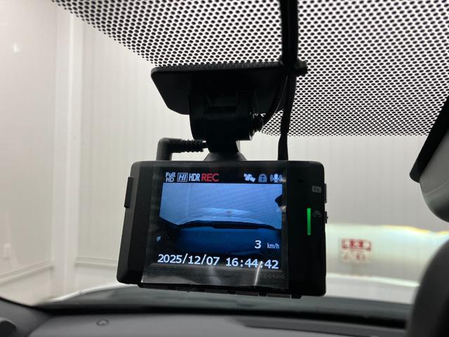 ���X�́A�����E���_�������H�@���q�h�b��荑���S�P�������R�E���R���ʂ֎ԂŖ�P�T���I