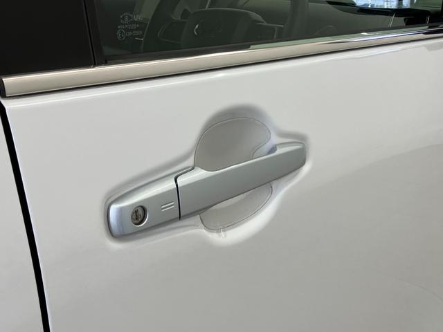 タント カスタムRSセレクション ツートンカラー 1オーナー車 修復歴無 純正ナビ・12.8インチリアモニター・ドラレコ・15インチアルミ rosso modelloマフラー シートカバー 全方位カメラ 障害物センサ 追従型クルコン(8枚目)