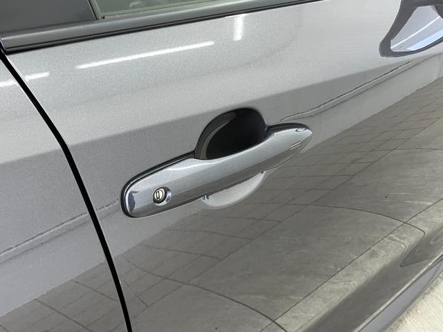 ���X�́A�����E���_�������H�@���q�h�b��荑���S�P�������R�E���R���ʂ֎ԂŖ�P�T���I