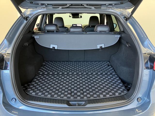 ���ׂĂ̍݌ɎԂ͂Q�c�̂̌������s������A�C���^�[�l�b�g�֌��J���Ă���܂��B