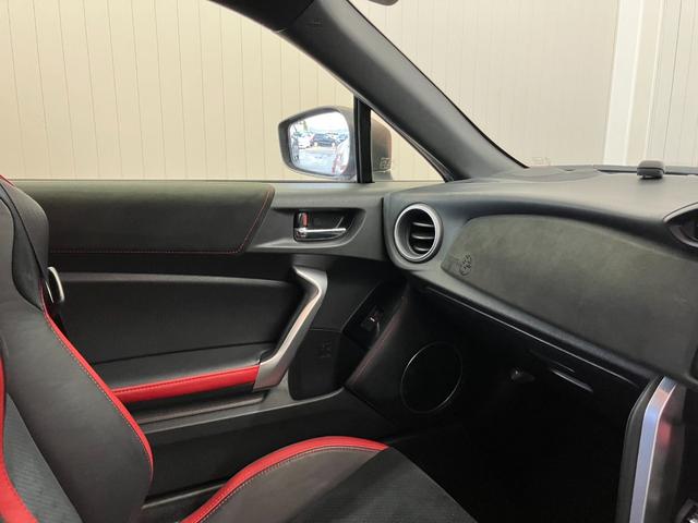 ８６ ＧＴリミテッド　修復歴無し　１２か月保証／点検整備付　ＴＲＤフルエアロ・マフラー・フィン　ＴＷＳ鍛造１８インチＴ６６－Ｆ　タナベダウンサス　ＨＫＳエアインテークダクト　キャタライザー　ＡＰＥＸｉインテーク　ブレンボ（31枚目）