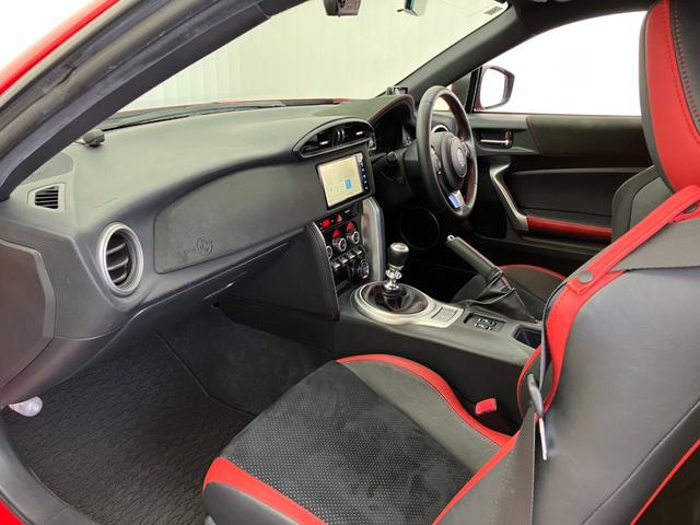 ８６ ＧＴリミテッド　修復歴無し　１２か月保証／点検整備付　ＴＲＤフルエアロ・マフラー・フィン　ＴＷＳ鍛造１８インチＴ６６－Ｆ　タナベダウンサス　ＨＫＳエアインテークダクト　キャタライザー　ＡＰＥＸｉインテーク　ブレンボ（38枚目）