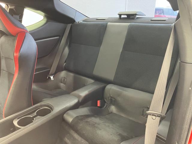 ８６ ＧＴリミテッド　修復歴無し　１２か月保証／点検整備付　ＴＲＤフルエアロ・マフラー・フィン　ＴＷＳ鍛造１８インチＴ６６－Ｆ　タナベダウンサス　ＨＫＳエアインテークダクト　キャタライザー　ＡＰＥＸｉインテーク　ブレンボ（40枚目）