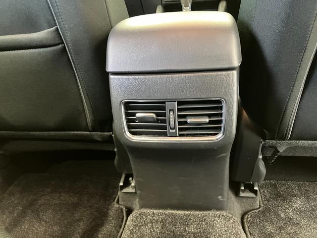 ���ׂĂ̍݌ɎԂ͂Q�c�̂̌������s������A�C���^�[�l�b�g�֌��J���Ă���܂��B