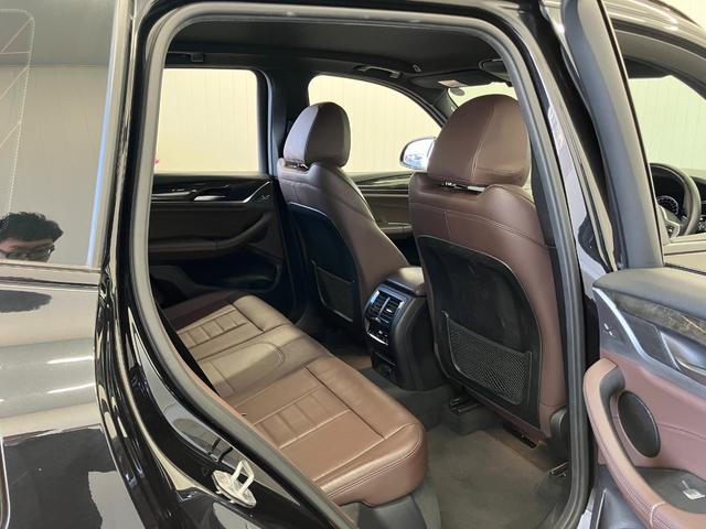 ���ׂĂ̍݌ɎԂ͂Q�c�̂̌������s������A�C���^�[�l�b�g�֌��J���Ă���܂��B