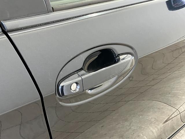 ���X�́A�����E���_�������H�@���q�h�b��荑���S�P�������R�E���R���ʂ֎ԂŖ�P�T���I