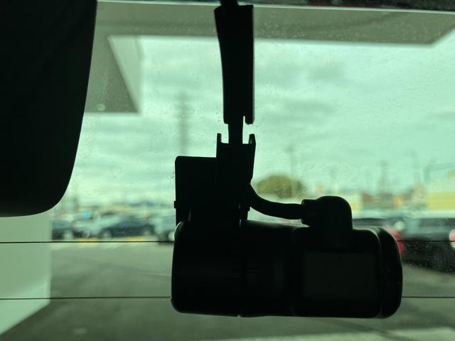 Ｎ－ＯＮＥ ＲＳ　修復歴無し　１２ヶ月保証・点検整備付　無限（フロント・サイドスポイラー　エキゾースト　シフトノブ　バイザー　フロア・ラゲッジマット）　ＢＬＩＴＺ（カーボンエアクリ　パワコン）　純正ナビ・１５インチＡＷ（11枚目）