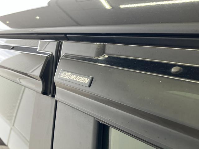 Ｎ－ＯＮＥ ＲＳ　修復歴無し　１２ヶ月保証・点検整備付　無限（フロント・サイドスポイラー　エキゾースト　シフトノブ　バイザー　フロア・ラゲッジマット）　ＢＬＩＴＺ（カーボンエアクリ　パワコン）　純正ナビ・１５インチＡＷ（54枚目）